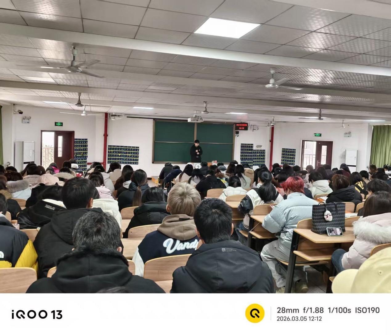 423F1FD6E23A4C7A73891E3F78E3DA73